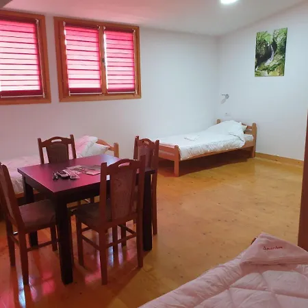 Apartmani,kucice Drina-bok Vendégház Ljubovija
